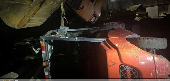 В Оренбурге во время авторемонта на территории СНТ погиб мужчина