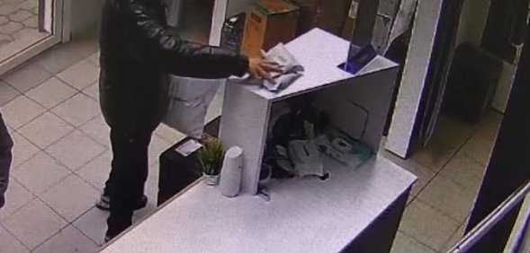 В Оренбургской области группа подростков обворовывала пункты выдачи маркетплейсов