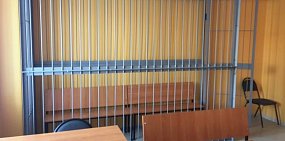 В Орске мужчина угрожал полицейскому гранатой у стен наркодиспансера