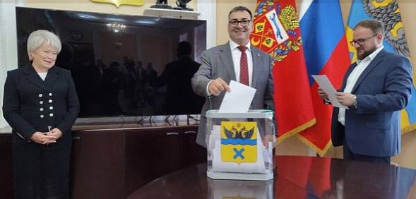 Сергей Бабин во время голосования