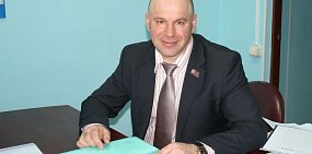 Орский депутат хочет получать зарплату от Законодательного Собрания области