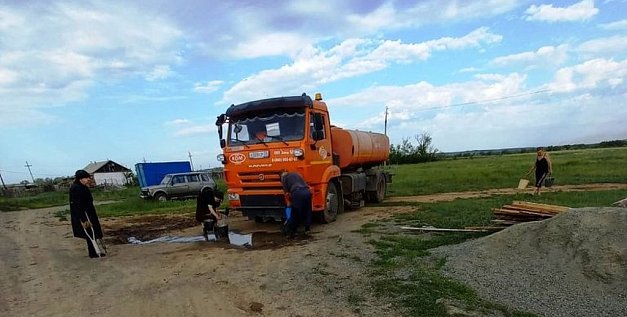 Воду в поселке Звероферма Орска проверили на разных глубинах. Для питья она не подошла нигде