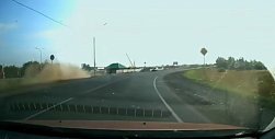 Жесткое ДТП произошло на выезде из Оренбурга: автомобиль на огромной скорости сбил инвалида на коляске