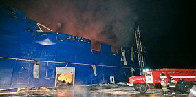 Площадь пожара на заводе промышленного цинкования достигла почти 7 тысяч кв. метров 