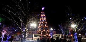 Новогодняя елка в Оренбурге, фото из архива 