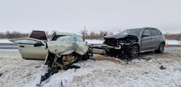 Водителя BMW ослепили встречные фары: Стали известны подробности смертельного ДТП на трассе Оренбург – Орск