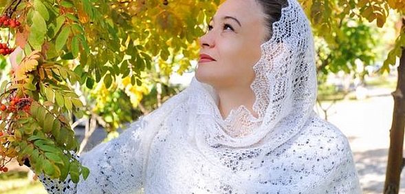 Министр культуры Оренбургской области устроила фотосессию в пуховом платке