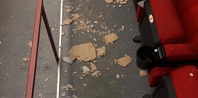 Во время сеанса в киноцентре «Орск» обрушилась шпатлевка