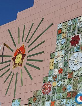 Денис Паслер возмутился сроками ремонта орского Дворца пионеров