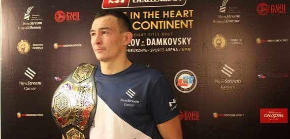 Оренбуржец Дамир Исмагулов отстоял пояс чемпиона М-1, он сломал руку своему сопернику