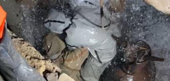 Около места основной аварии на водоводе в Орске выявили еще один ветхий участок 