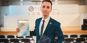 Учитель из школы №88 Оренбурга Марат Хажумаров