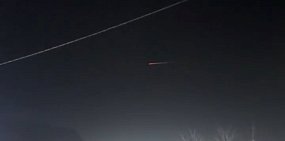 Ракета, болид или мусор: Что за неопознанный горящий объект пролетал вчера в небе над Оренбургом и Орском и что за грохот слышали жители?