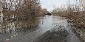 В Орске закрыт нижний мост через реку Урал, на верхнем большие пробки