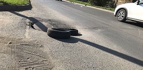 Участок улицы Станиславского около Дворца пионеров в Орске продолжает проваливаться