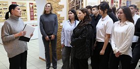 Более 250 студентов и школьников посетили Медногорский МСК в 2025 году