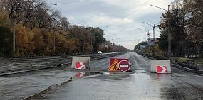 Из-за ремонта дороги по проспекту Мира автомобили скапливаются на соседних улицах