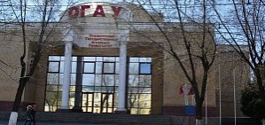 Декана ОГАУ обвиняют в вымогательстве и получении взятки 