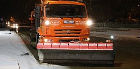 Во время ночного снегопада в Оренбурге работали 55 единиц техники
