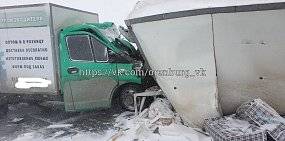 В результате столкновения двух ГАЗелей на трассе Оренбург – Орск погиб водитель