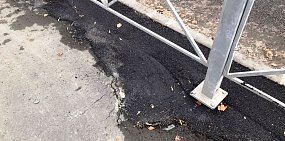 «Кривой» асфальт на тротуаре в центре Орска обещают исправить на следующий год
