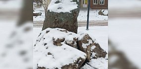 Груда камней в центре Медногорска. Фото: страница ВКонтакте Евгения Плескачева