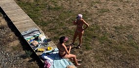 «Купание запрещено. Здесь погибли люди!»: Пляжный сезон в Оренбурге закрыт, но отдыхающих много