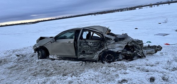 Легковушка столкнулась с грузовиком: Ребенок пострадал в ДТП на трассе Оренбург - Самара