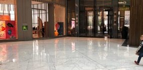 В Дубае от сильного ливня пострадал крупнейший торговый центр 