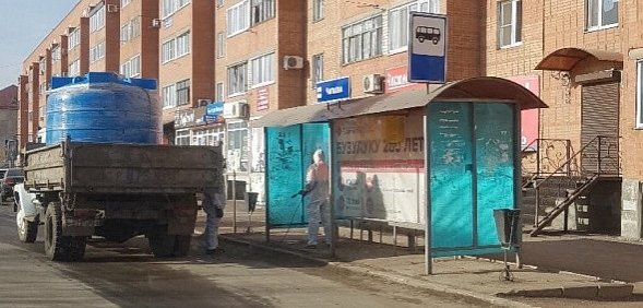 В Бузулуке, где жил мужчина, скончавшийся от коронавируса, дезинфицируют улицы и подъезды 