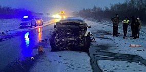 Опубликовано видео смертельного ДТП в Оренбургской области. Лоб в лоб столкнулись Infiniti FX и Lada Xray