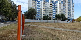 Стройка на месте школы в МЖК. Фото из архива 