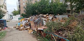 Мэр Оренбурга считает, что «Природа» плохо вывозит мусор, потому что ей мало платят