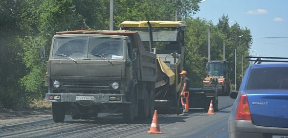 В Соль–Илецком районе самосвал во время ремонта дороги наехал на рабочего. Водителю грозит до 5 лет тюрьмы