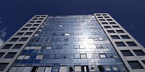 Денис Паслер предложил жителям Оренбурга решить, что появится на месте недостроя 