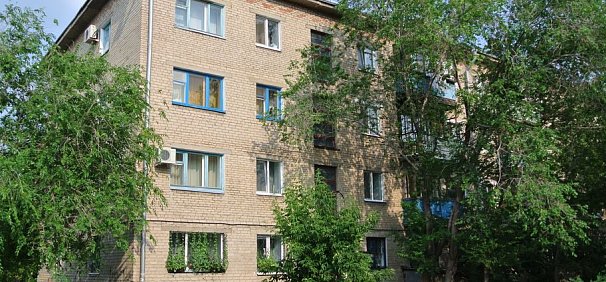 Жителям нескольких многоэтажных домов Орска не с кого спросить за некачественную воду