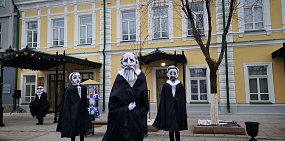 «Это допустимый процесс жизни здания»: В минкульте прокомментировали трещины на фасаде театра кукол в Оренбурге