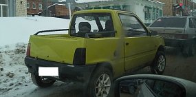 Жители Оренбурга заметили на дорогах города желтый Ока-пикап