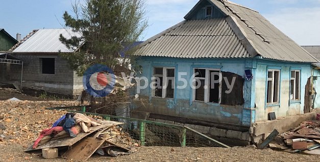Разрушенный паводком 2024 года дом в Орске