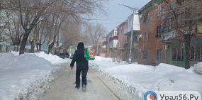 Где техника? 🤨 Улицы Орска сужаются все сильнее, но снегопады и метели не прекращаются