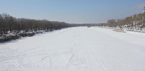 Лед на реках Оренбургской области продолжает нарастать благодаря сильным морозам