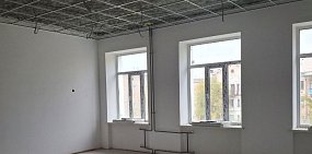 Ремонтируемая школа №1 Орска готова на 75%