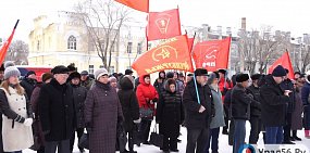 На митинг против «Мусорной реформы» пришли сотрудники правительства и руководитель ООО «Природа»