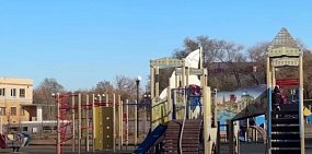 Благоустроенная территория в Орске, фото – тг-канал Дениса Паслера