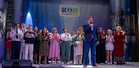 Команды на сцене