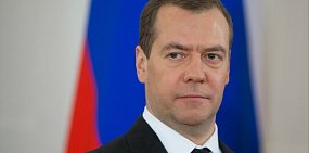 Медведев потребовал от губернаторов прекратить искажать статистику по смертности