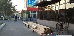 В Орске кафе присвоило тротуар?