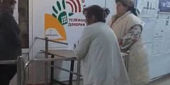 На избирательном участке. Стоп-кадр из видео