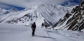 Оренбуржцы спасли в Непале китайских туристов 