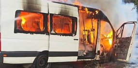 В Оренбурге на ходу загорелся маршрутный автобус